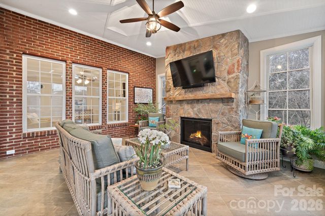 4685 Eagle Pointe Court, Denver, NC 28037