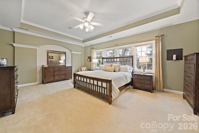 4685 Eagle Pointe Court, Denver, NC 28037