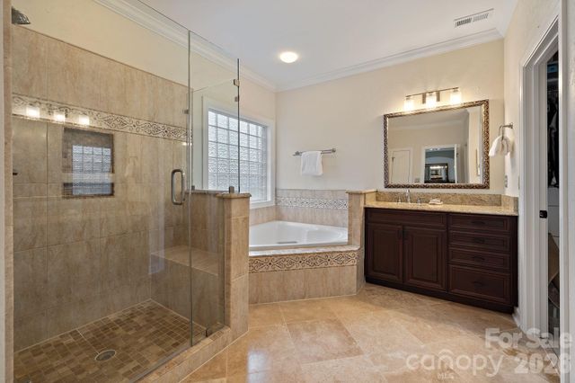 4685 Eagle Pointe Court, Denver, NC 28037