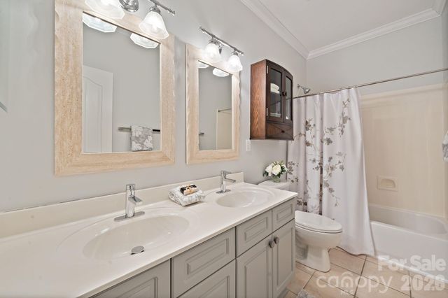 4685 Eagle Pointe Court, Denver, NC 28037