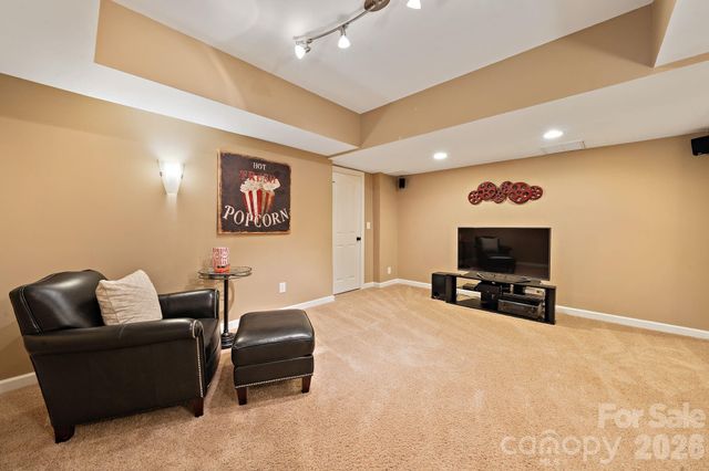 4685 Eagle Pointe Court, Denver, NC 28037