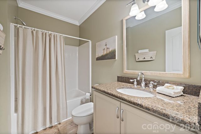 4685 Eagle Pointe Court, Denver, NC 28037