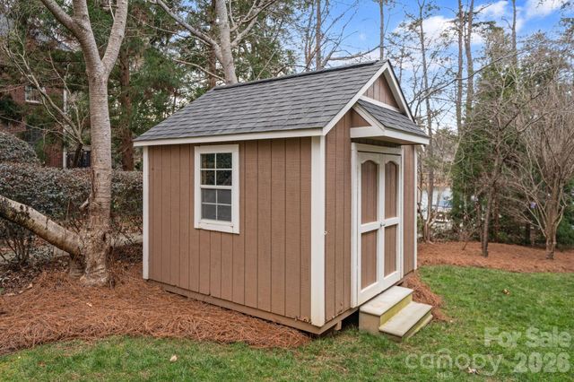 4685 Eagle Pointe Court, Denver, NC 28037