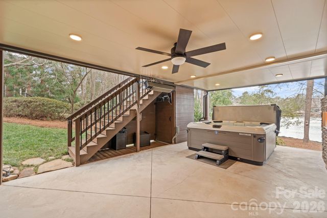 4685 Eagle Pointe Court, Denver, NC 28037