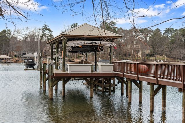 4685 Eagle Pointe Court, Denver, NC 28037