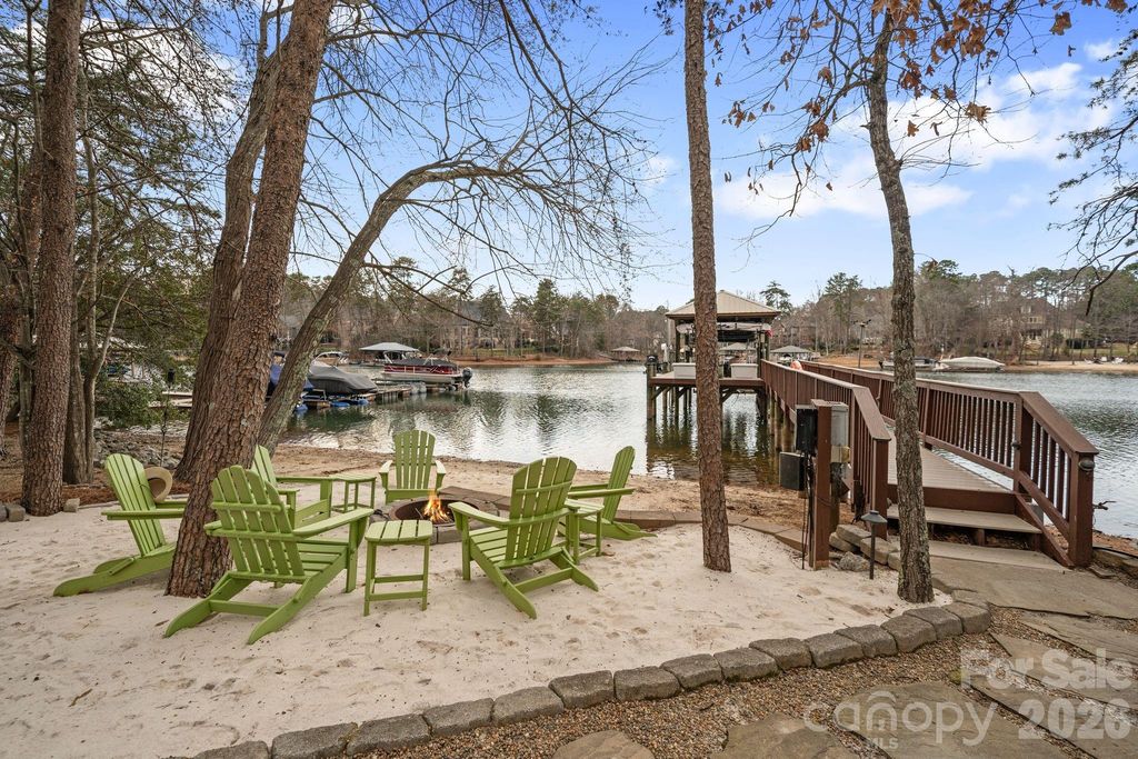 4685 Eagle Pointe Court, Denver, NC 28037