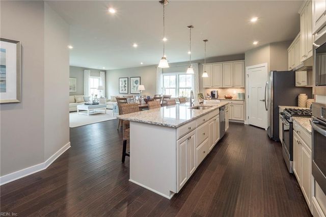 2213 Mainsail DR, Carrollton, VA 23314