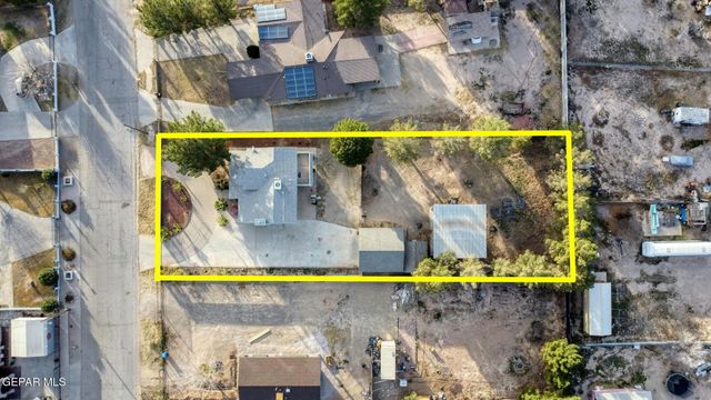 155 ESCALANTE Drive, Socorro, TX 79927