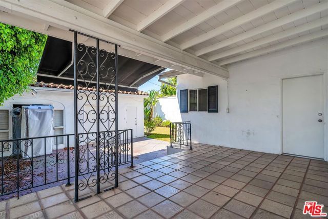 325 EL CAMINO Drive, Beverly Hills, CA 90212