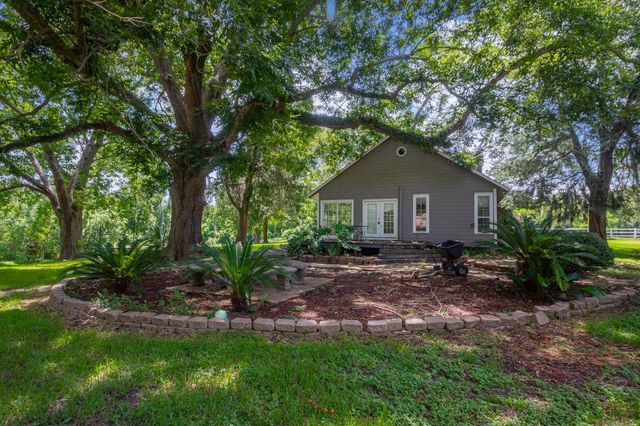 7807 N Fm 565 Road, Baytown, TX 77523