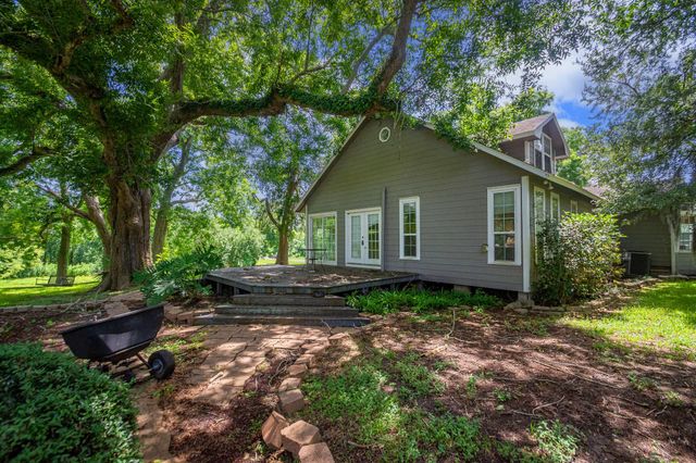 7807 N Fm 565 Road, Baytown, TX 77523