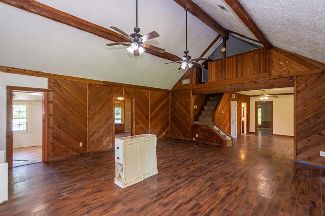 7807 N Fm 565 Road, Baytown, TX 77523