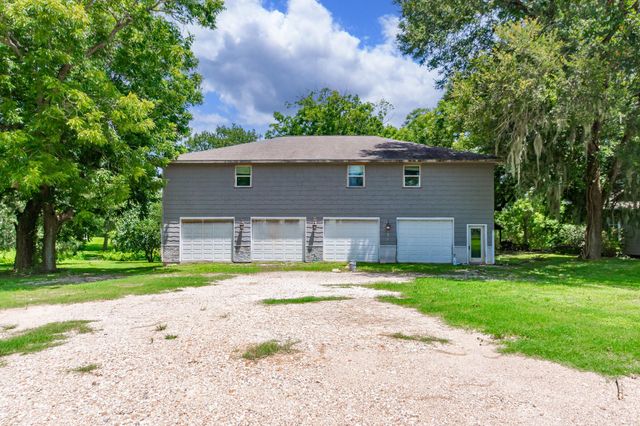 7807 N Fm 565 Road, Baytown, TX 77523