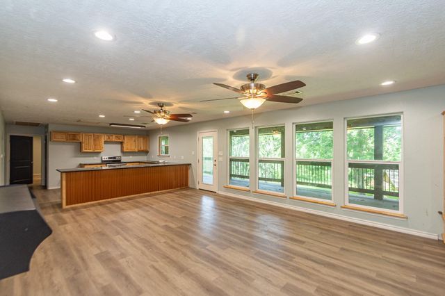 7807 N Fm 565 Road, Baytown, TX 77523