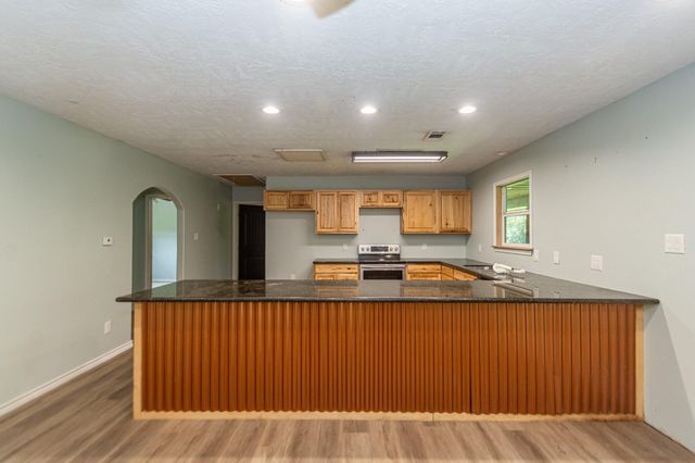7807 N Fm 565 Road, Baytown, TX 77523