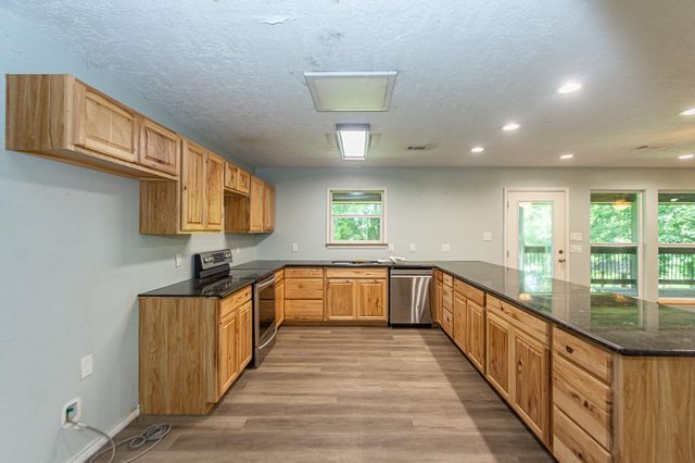 7807 N Fm 565 Road, Baytown, TX 77523