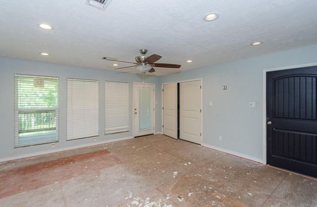 7807 N Fm 565 Road, Baytown, TX 77523