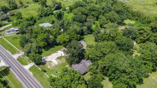 7807 N Fm 565 Road, Baytown, TX 77523
