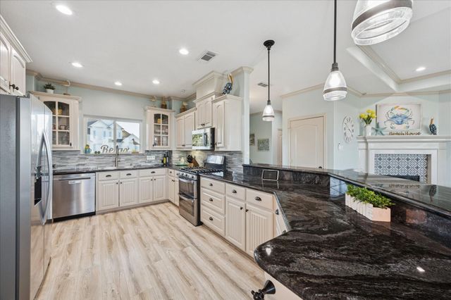 13522 Windlass Circle Drive, Galveston, TX 77554