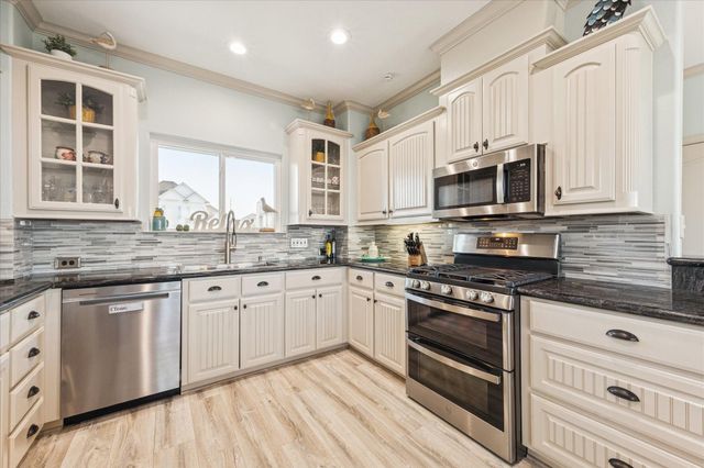 13522 Windlass Circle Drive, Galveston, TX 77554