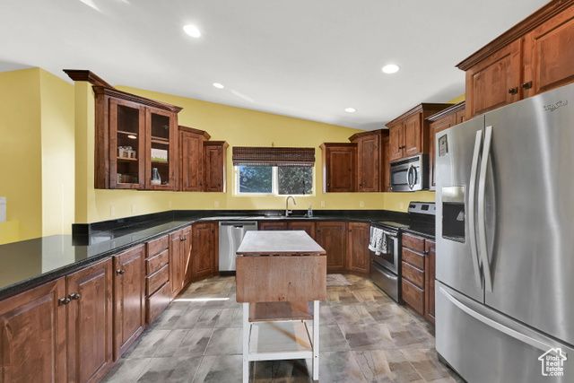 5875 S 3750 W, Roy, UT 84067