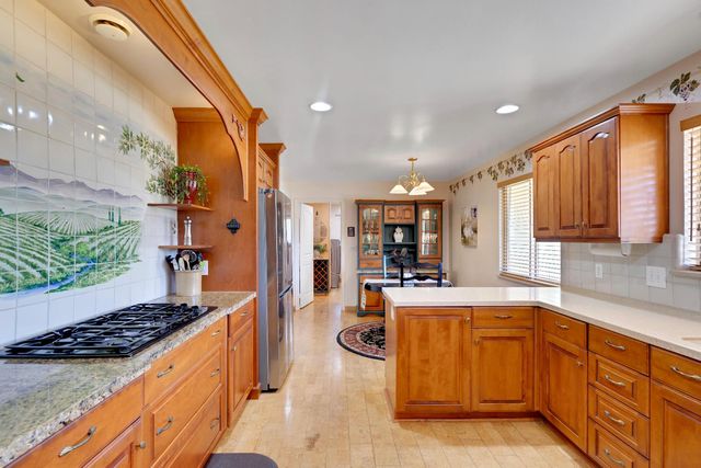 8117 Shangrila Dr, Fair Oaks, CA 95628