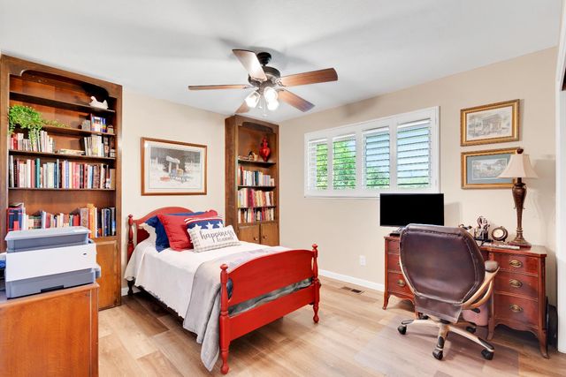 8117 Shangrila Dr, Fair Oaks, CA 95628