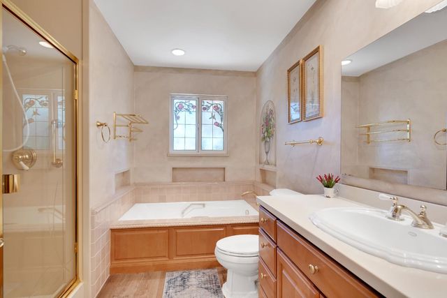 8117 Shangrila Dr, Fair Oaks, CA 95628