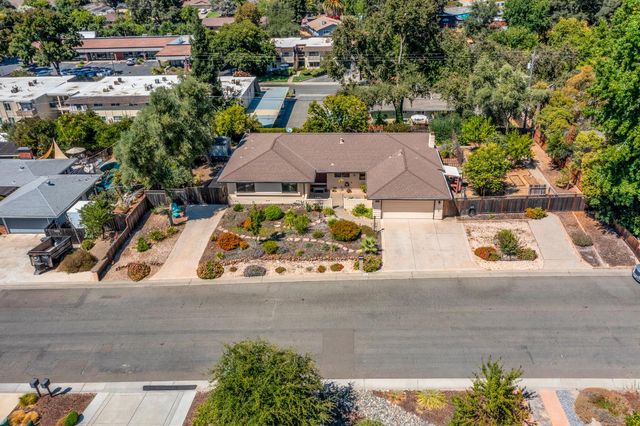 8117 Shangrila Dr, Fair Oaks, CA 95628