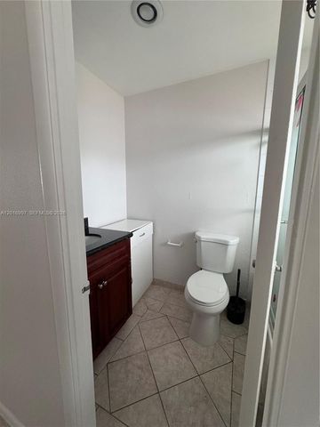 410 SE 2nd Avenue 21, Deerfield Beach, FL 33441