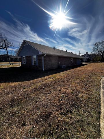 801 Hickory, Mena, AR 71953