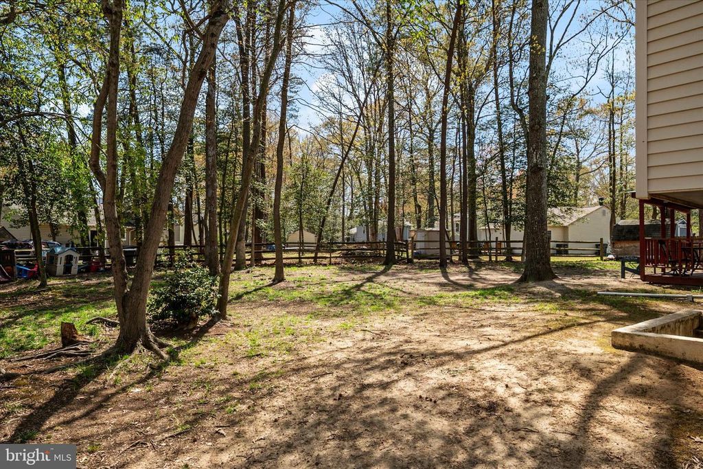 Image 29 of property listing at 3023 HUNTINGTON CIR, Waldorf, MD 20602