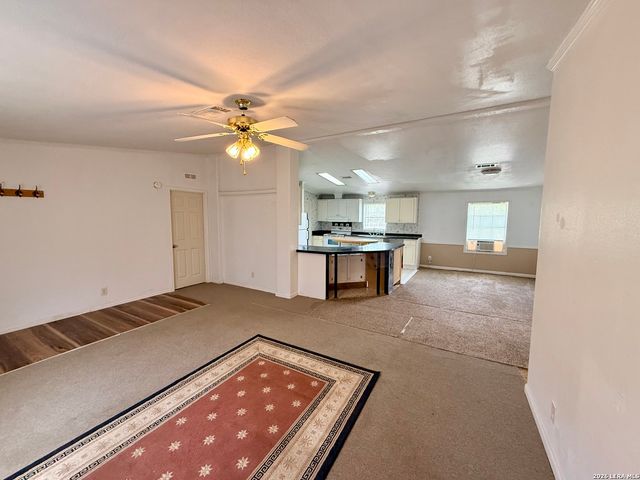 254 Kens Rd, Lakehills, TX 78063