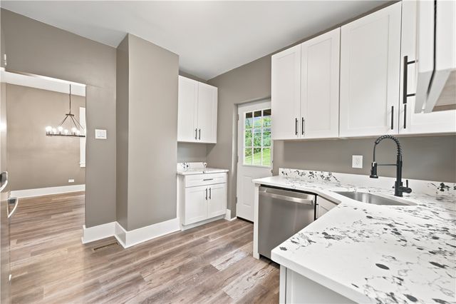 905 Rebecca, Port Vue, PA 15133