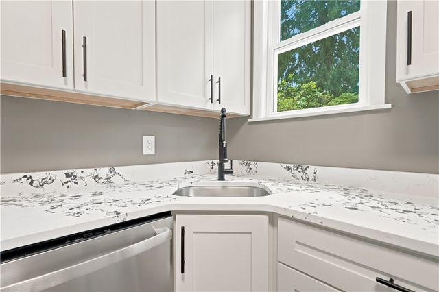 905 Rebecca, Port Vue, PA 15133
