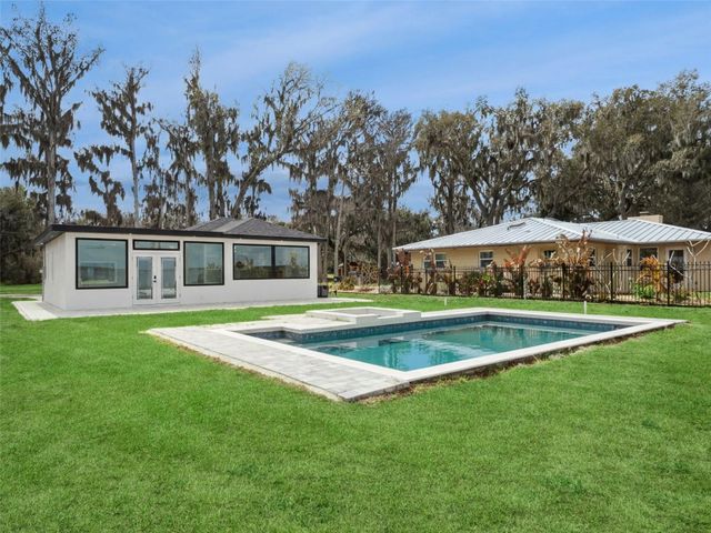 28055 LEUTY ROAD, Okahumpka, FL 34762