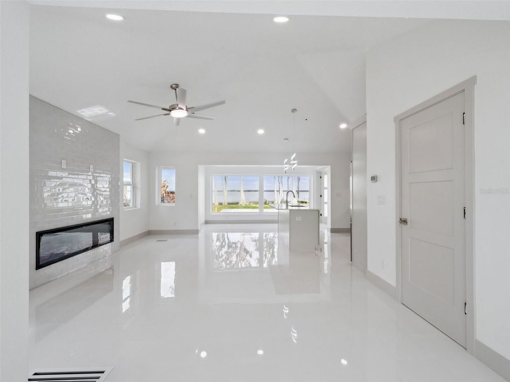 Image 15 of property listing at 28055 LEUTY ROAD, Okahumpka, FL 34762