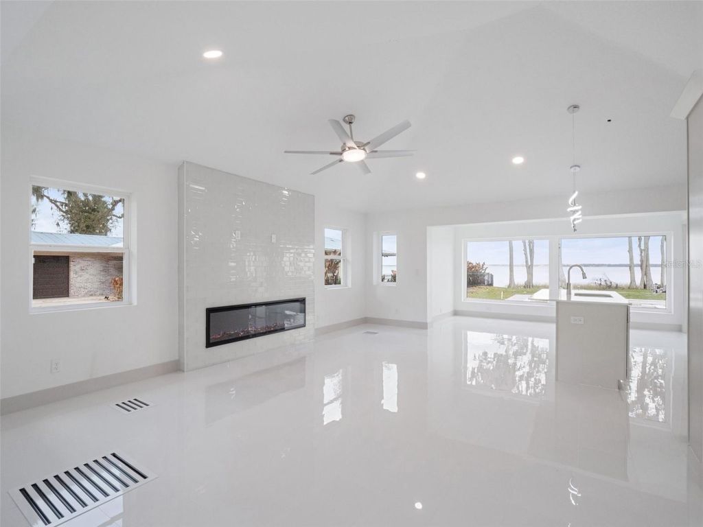 Image 16 of property listing at 28055 LEUTY ROAD, Okahumpka, FL 34762