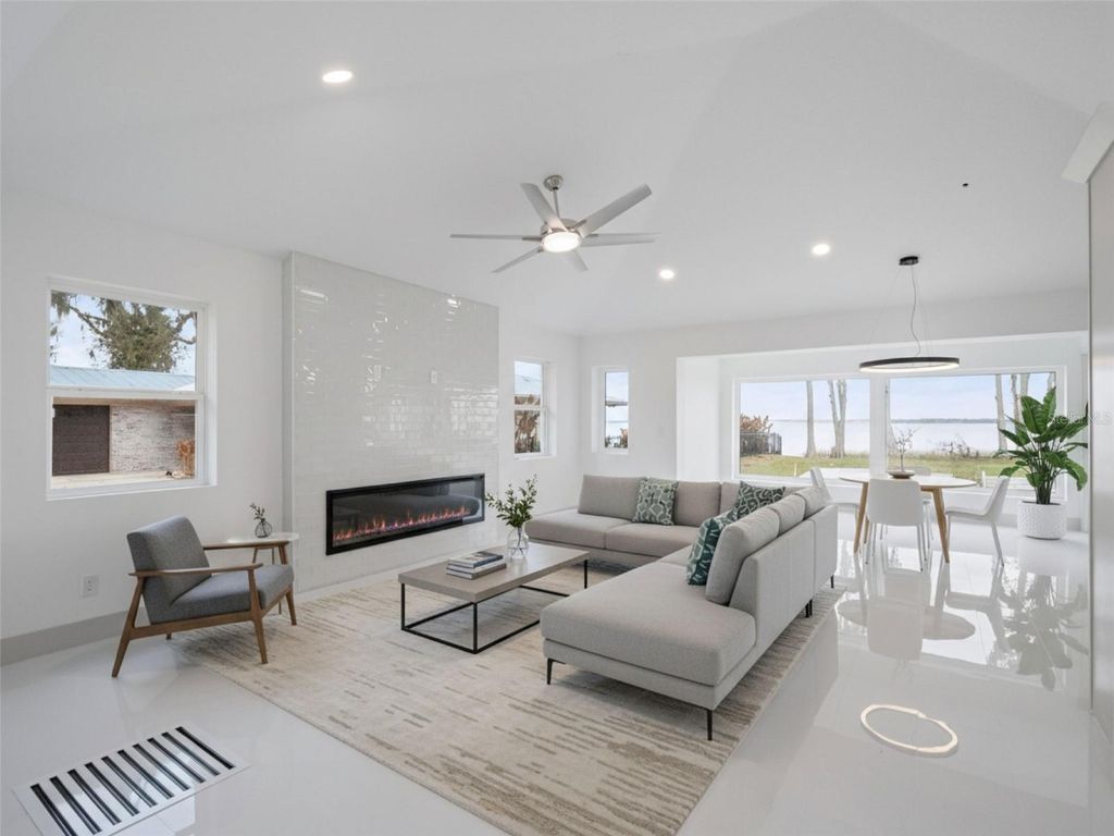 Image 5 of property listing at 28055 LEUTY ROAD, Okahumpka, FL 34762