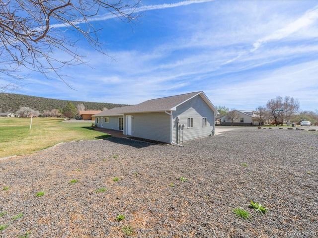 404 Birdie Cir, Cedaredge, CO 81413