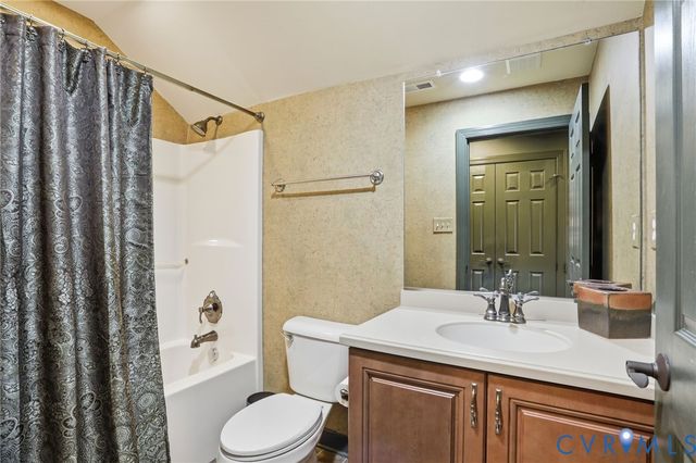 11811 Thomas Mill Dr, Henrico, VA 23059