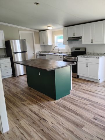 11 Sunrise Dr, Lawrenceburg, TN 38464