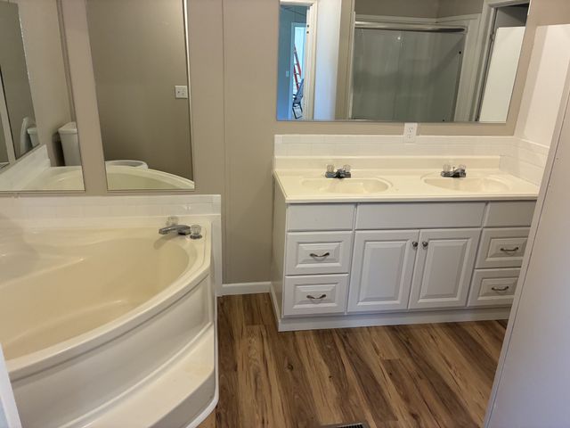 11 Sunrise Dr, Lawrenceburg, TN 38464