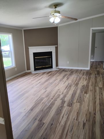 11 Sunrise Dr, Lawrenceburg, TN 38464