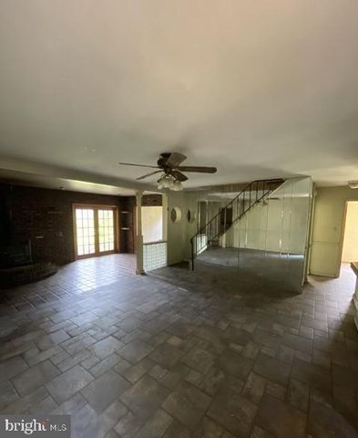 5 PERENNIAL LANE, Willingboro, NJ 08046