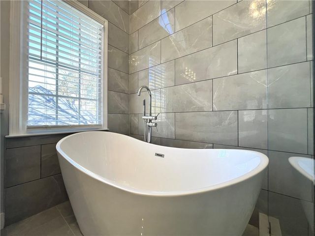 3875 Stonebriar Court, Duluth, GA 30097