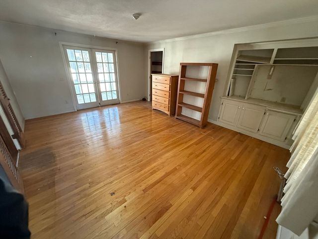 54 Rogers Rd, East Longmeadow, MA 01028