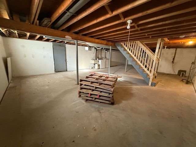 54 Rogers Rd, East Longmeadow, MA 01028