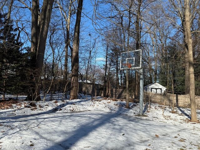 54 Rogers Rd, East Longmeadow, MA 01028