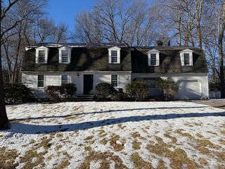 54 Rogers Rd, East Longmeadow, MA 01028